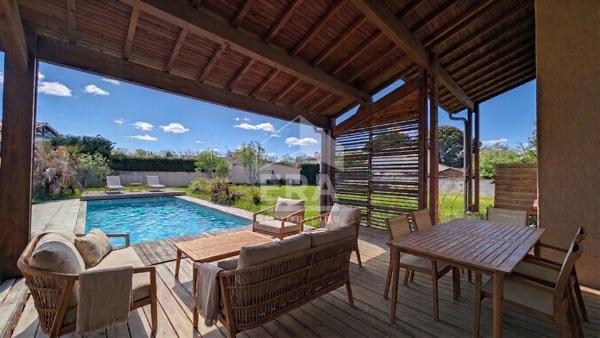 Aucamville maison d'architecte 7 pièces 208 m2 - piscine - 1500 m² terrain