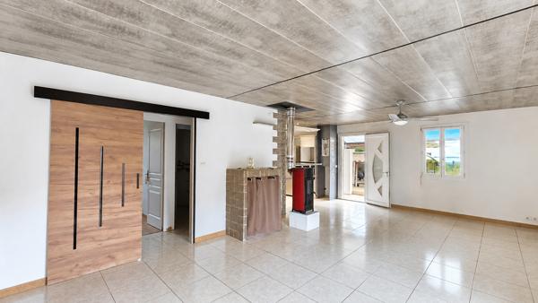 EN EXCLUSIVITÉ dans votre agence ERA Cazan  Maison de plain-pied avec piscine à Mallemort