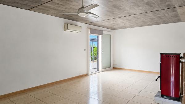 EN EXCLUSIVITÉ dans votre agence ERA Cazan  Maison de plain-pied avec piscine à Mallemort