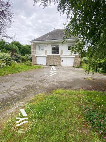 Maison d’habitation à rafraîchir avec terrain de 1 351 m²