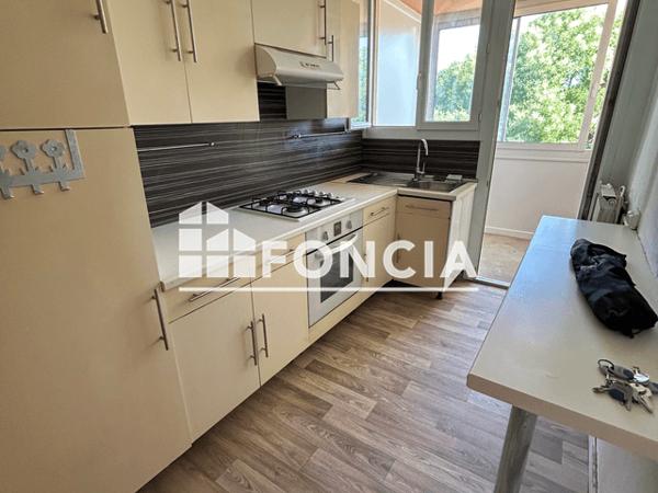 Location Appartement 3 pièces 53.7 m² - Marignane 13700