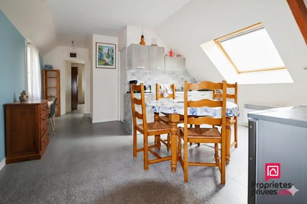 NANTES - STUDIO HYPER CENTRE AU CALME AVEC TERRASSE ET VERDURE