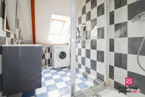 NANTES - STUDIO HYPER CENTRE AU CALME AVEC TERRASSE ET VERDURE