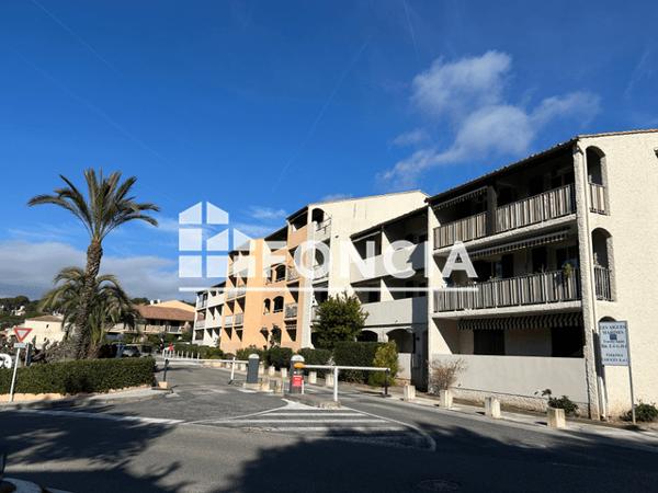 Location Studio meublé 19.7 m² - QUARTIER LA MADRAGUE Saint Cyr Sur Mer 83270