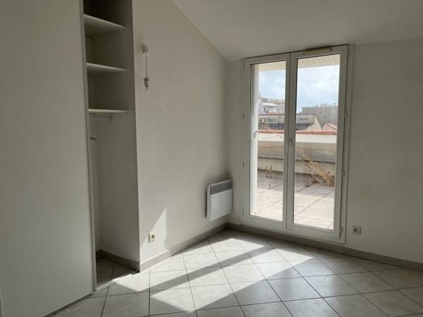 Appartement à louer 910 € CC Palavas-les-Flots 3 p 59 m² DPE C