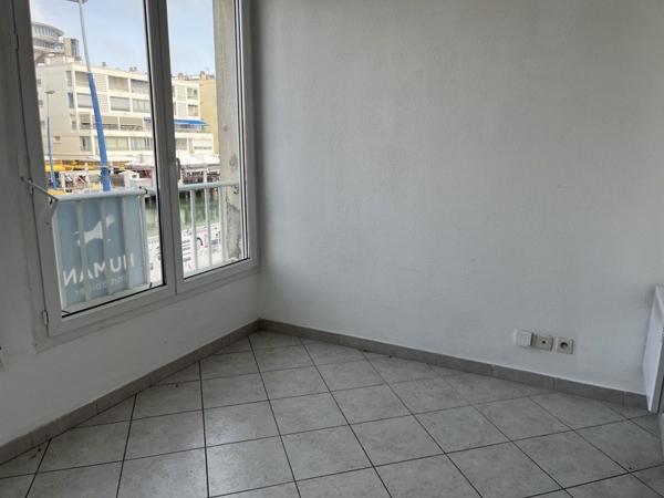 Appartement à louer 910 € CC Palavas-les-Flots 3 p 59 m² DPE C