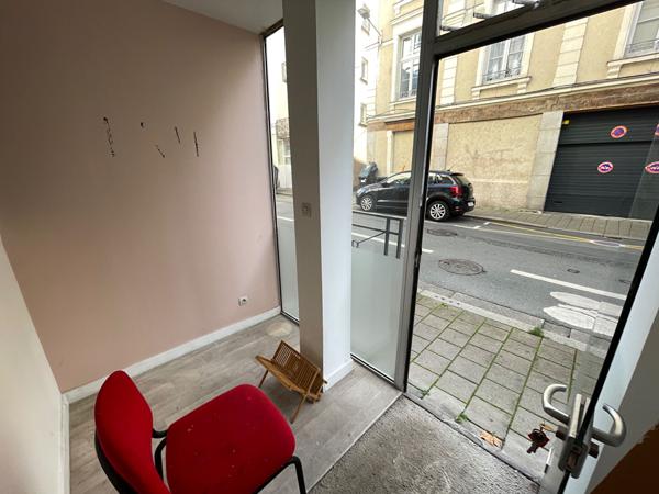 49100 ANGERS LOCAL COMMERCIAL / OU TRANSFORMATION EN APPARTEMENT