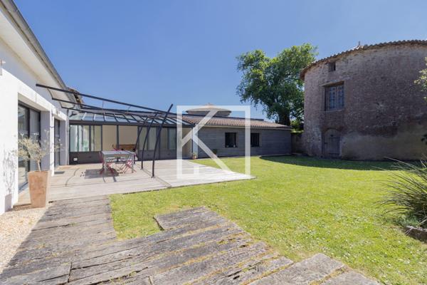 ANCIENNE GRANGE RÉNOVÉE EN CAMPAGNE AVEC DÉPENDANCE