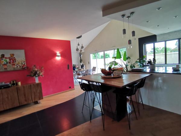 maison contemporaine 190 m² hab. ANGERS CHATENAY-7 SONNETTES
