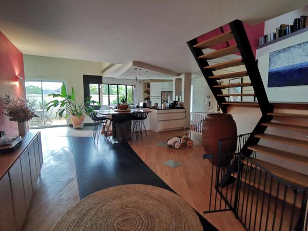 maison contemporaine 190 m² hab. ANGERS CHATENAY-7 SONNETTES