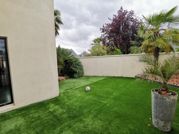 maison contemporaine 190 m² hab. ANGERS CHATENAY-7 SONNETTES