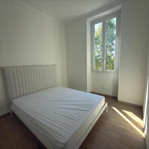 Appartement à louer 750 € CC Marseille 2 p 32 m² DPE D