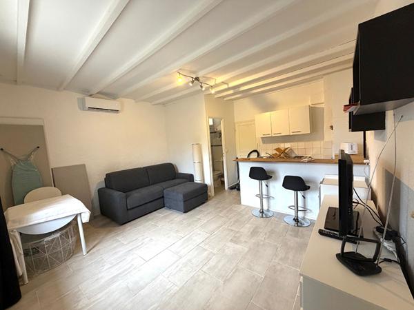 A LOUER - AIX EN PROVENCE - PROCHE CENTRE VILLE - STUDIO MEUBLE