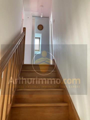 Location                                                      Maison
                        
                     4 pièces                      80 m2                     à Josselin