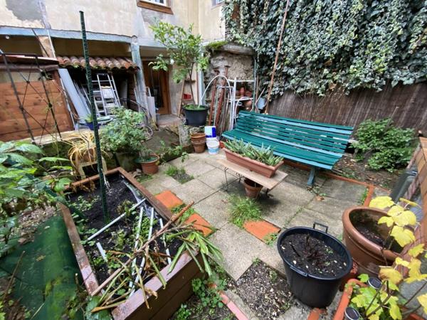 Maison à vendre 10 pièces de 198 m²