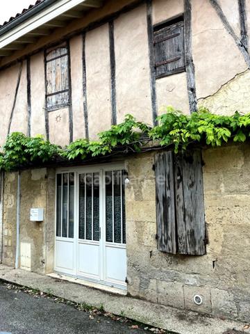 Charmante maison avec petit jardin entièrement restaurée à vendre près de Lectoure 6 pièces