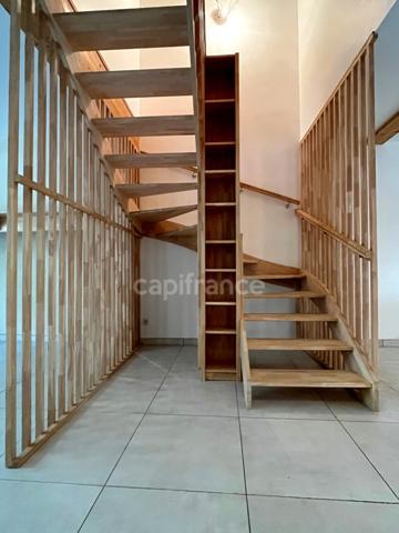 Charmante maison avec petit jardin entièrement restaurée à vendre près de Lectoure 6 pièces