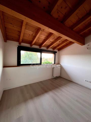 Charmante maison avec petit jardin entièrement restaurée à vendre près de Lectoure 6 pièces