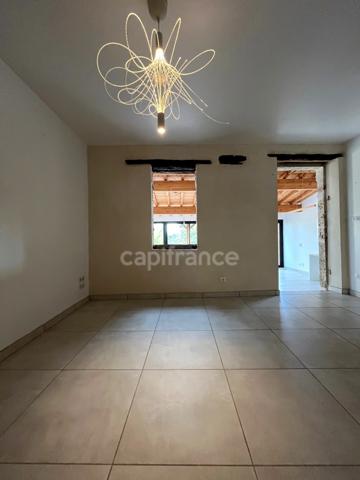 Charmante maison avec petit jardin entièrement restaurée à vendre près de Lectoure 6 pièces