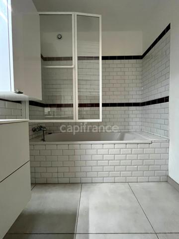 Charmante maison avec petit jardin entièrement restaurée à vendre près de Lectoure 6 pièces