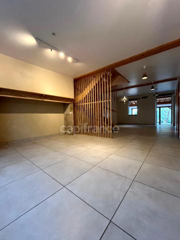 Charmante maison avec petit jardin entièrement restaurée à vendre près de Lectoure 6 pièces