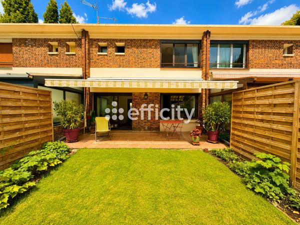 Maison
         4 pièces
        - 76 m² Exclusivité 450 000 € *