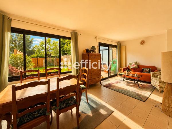 Maison
         4 pièces
        - 76 m² Exclusivité 450 000 € *