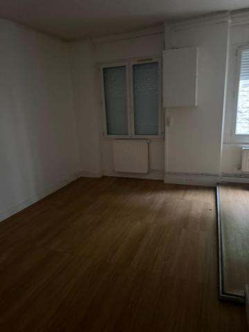 Immeuble à SAINT-ETIENNE, 42000 - 263m²