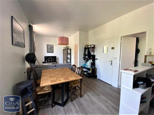 Appartement à louer 2 pièces 37.35m² Dieppe (76200)
