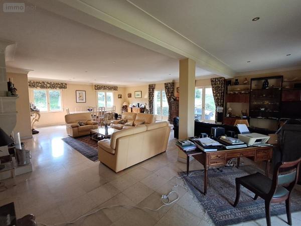 Maison à vendre à Saint-Saturnin dans la Sarthe (72650), ref : 72033-429