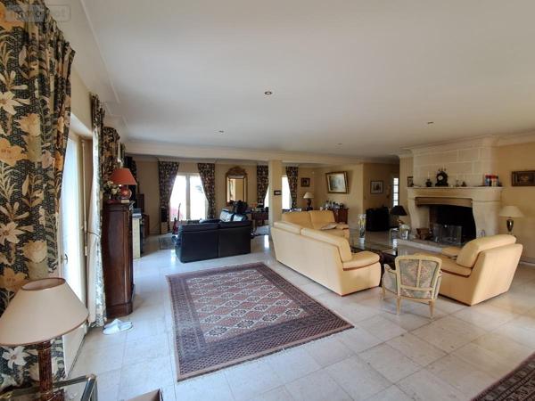 Maison à vendre à Saint-Saturnin dans la Sarthe (72650), ref : 72033-429