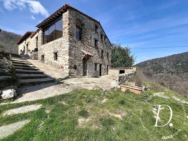 Domaine d’exception – Mas 207 m² avec 104 hectares – Amélie-les-Bains