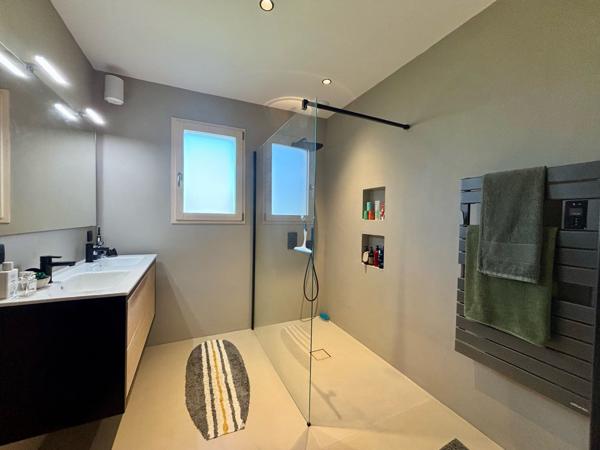Maison 4 pièce(s) 3 chambre(s) 95 m²