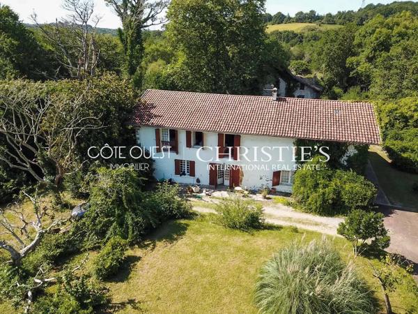 À vendre Ascain - Ferme basque vue montagnes