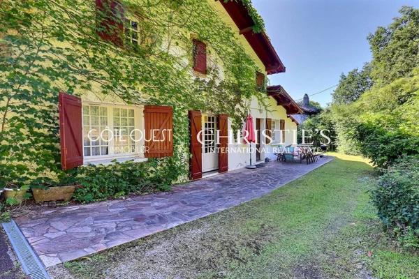 À vendre Ascain - Ferme basque vue montagnes