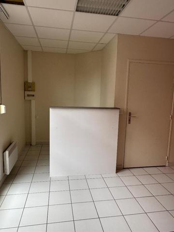 Local Professionnel à louer à Andrezieux boutheon