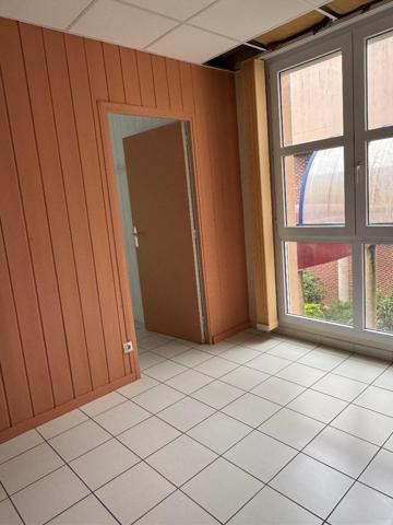 Local Professionnel à louer à Andrezieux boutheon