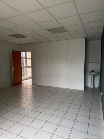 Local Professionnel à louer à Andrezieux boutheon