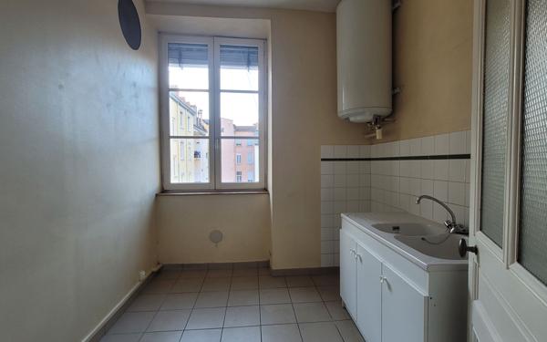 Appartement à vendre    2 pièces • 38,01 m2 Lyon 6