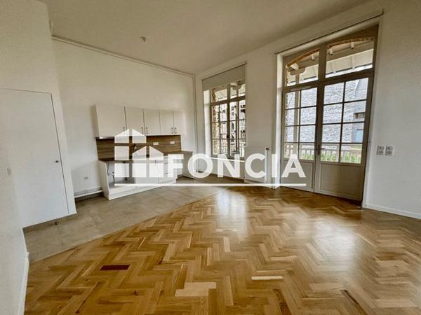 Location Appartement 4 pièces 79 m² - 3 rue Saint-Charles Versailles 78000
