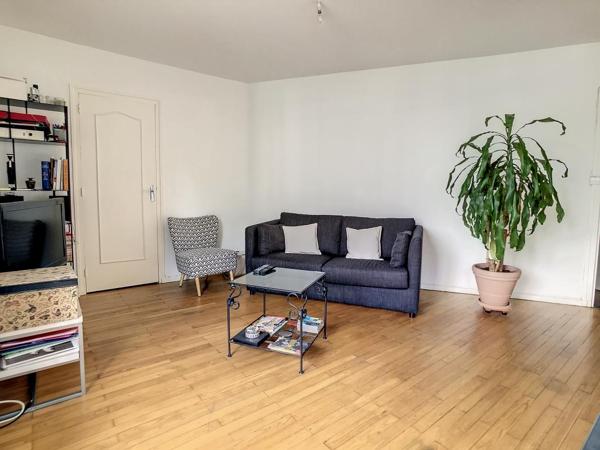 T2 NON MEUBLE – 45 m2 – BALCON – CAVE – 69100 VILLEURBANNE