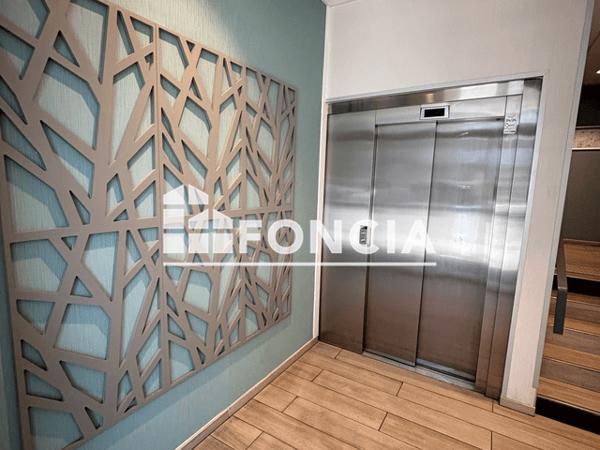 Location Appartement 3 pièces 62.9 m² - RESIDENCE CARRE ANGELITE Toulouse 31200