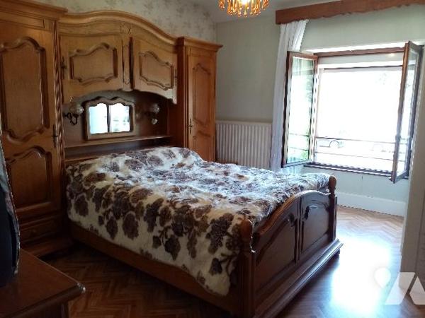 maison mitoyenne (régime copropriété) de 87 m² jardins attenant et non attenants, garage , grenier