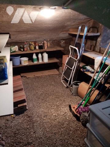 maison mitoyenne (régime copropriété) de 87 m² jardins attenant et non attenants, garage , grenier