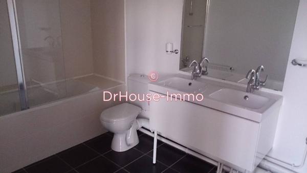 Appartement à louer 3 pièces de 82 m²