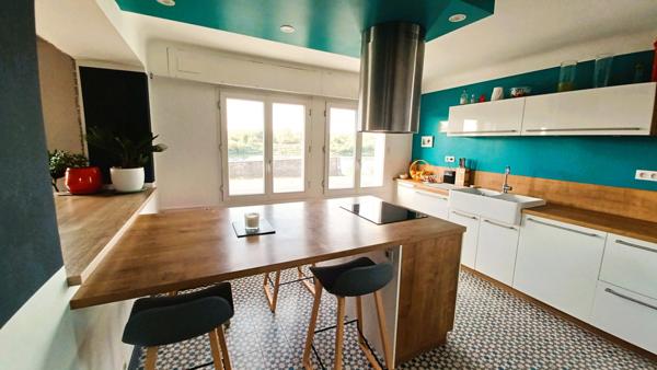 Maison bords de Loire 5 chambres 178 m² habitables et terrasse avec vue Loire