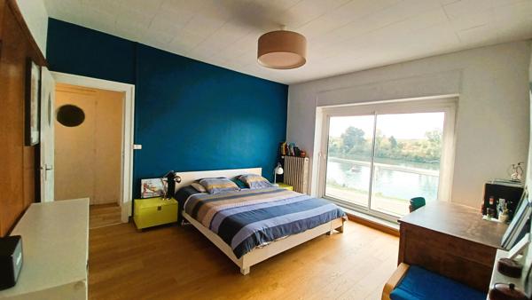 Maison bords de Loire 5 chambres 178 m² habitables et terrasse avec vue Loire