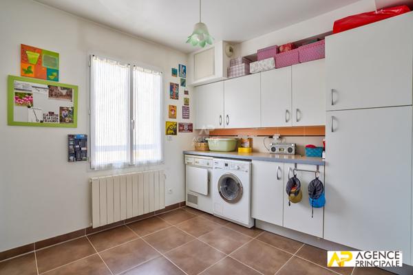 Appartement Hyper-centre 8 pièce(s) 186 m2 €1 300 000 ** - Référence 4469