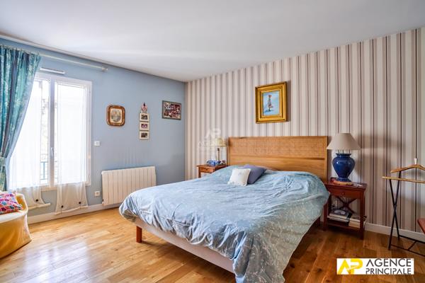 Appartement Hyper-centre 8 pièce(s) 186 m2 €1 300 000 ** - Référence 4469