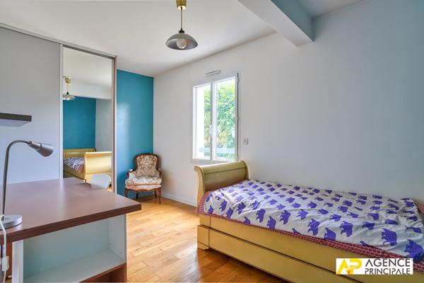 Appartement Hyper-centre 8 pièce(s) 186 m2 €1 300 000 ** - Référence 4469